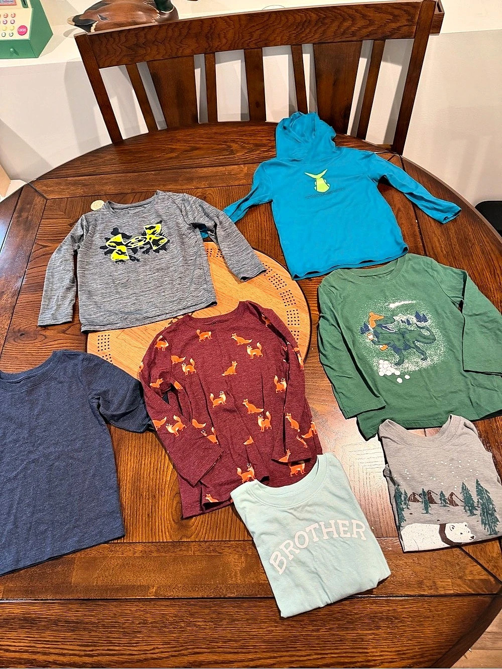 Boys 4T lot long sleeve shirts